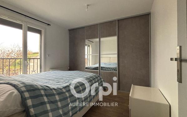 Immeuble à vendre    4 pièces • 273 m2 Aubière