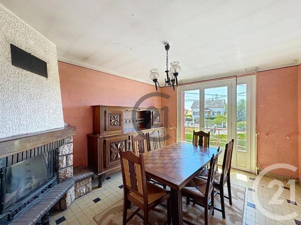Maison à vendre  4 pièces - 81,87 m 2   VILLENEUVE SUR YONNE  - 89