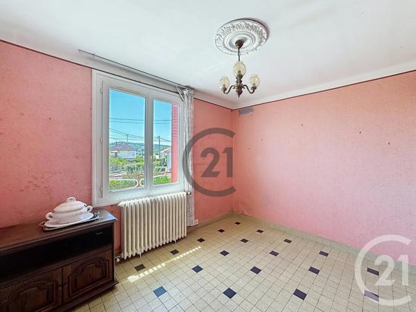 Maison à vendre  4 pièces - 81,87 m 2   VILLENEUVE SUR YONNE  - 89