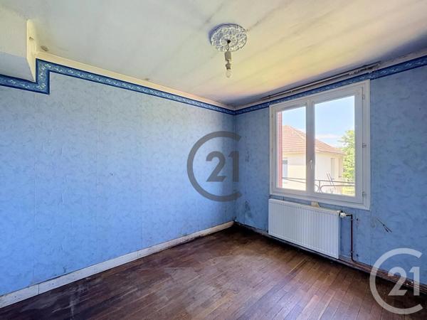 Maison à vendre  4 pièces - 81,87 m 2   VILLENEUVE SUR YONNE  - 89