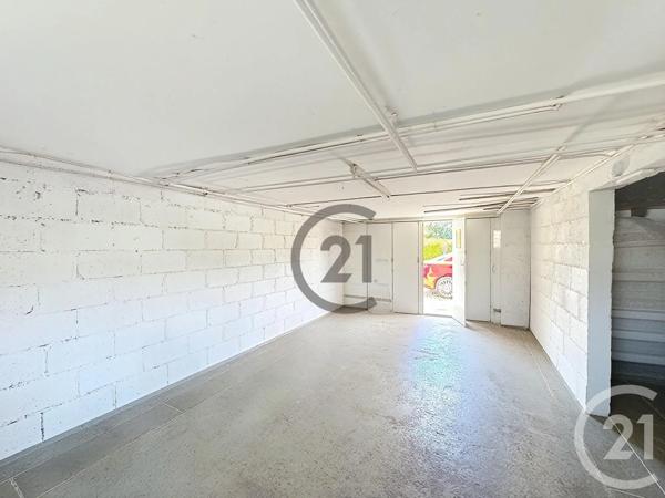 Maison à vendre  4 pièces - 81,87 m 2   VILLENEUVE SUR YONNE  - 89