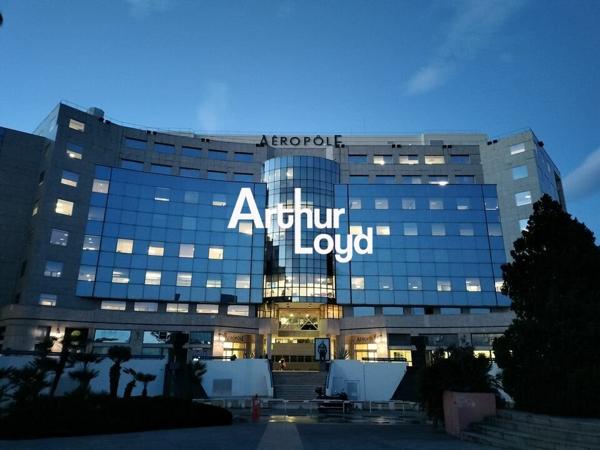 BUREAUX A LOUER A NICE IMMEUBLE DE STANDING QUARTIER D'AFFAIRES DES 32 M²