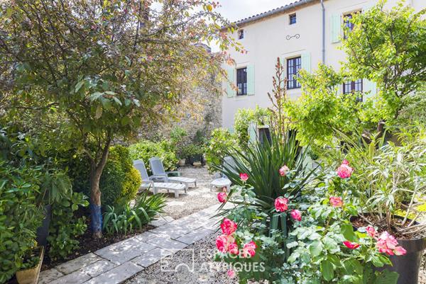 Maison de caractère en coeur de village, entre REVEL et CASTRES