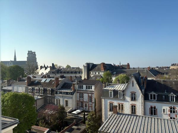 Bureaux à louer Orléans (45 000)- Loiret-94 m2