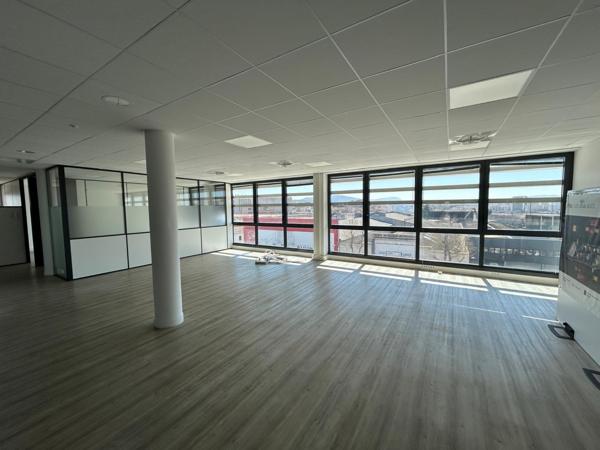 Bureaux à louer - Proximité transports et autoroutes - 13014 Marseille