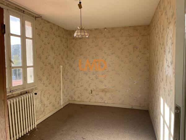 Maison T4 sur grand terrain avec dépendances