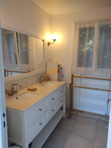 Maison d'architecte sans vis à vis avec vue panoramique