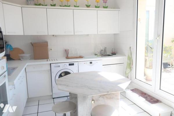 Appartement T6 - 5ème étage - Ascenseur - Cave - deux Parkings. 133,10m² hab.