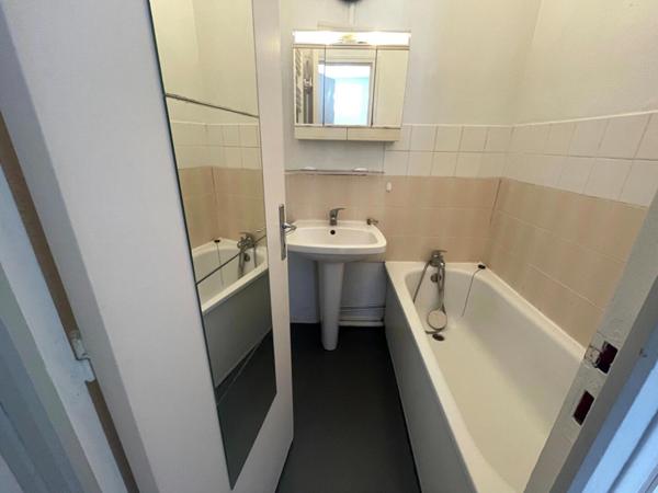 A LOUER : T1 à LILLE • Rue Adolphe - Vauban • 460 € CC • Réf. G668-04