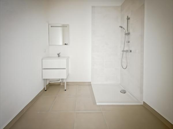 Toulon (83200) Appartement T3 avec terrasse et jardin plein sud