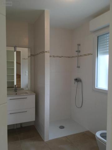 Maison à louer à Carquefou en Loire-Atlantique (44470), ref : 44028-L126