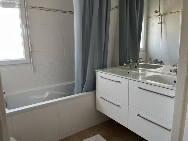 Maison à louer à Carquefou en Loire-Atlantique (44470), ref : 44028-L126