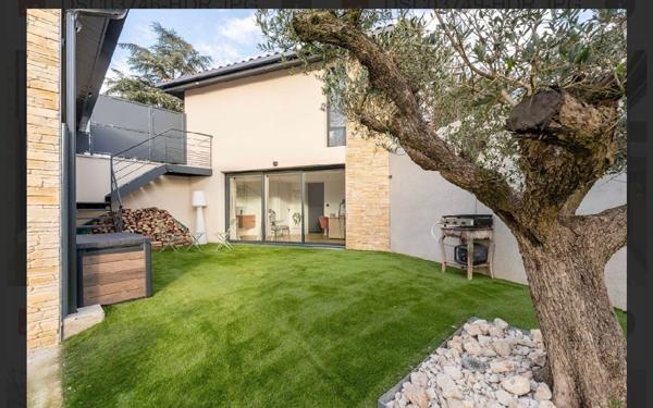 Maison à vendre    6 pièces •  Lentilly