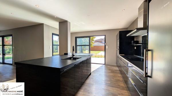 Maison 5 pièces - 141 m² Exclusivité efficity