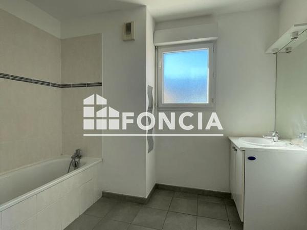 Location Appartement 3 pièces 66.6 m² - 12 RUE AUGUSTE DE SAINT HILAIRE Orleans 45000