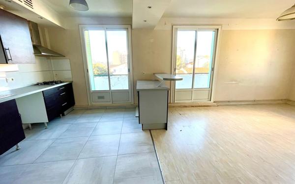 Appartement à vendre    2 pièces • 46 m2 Marseille 4