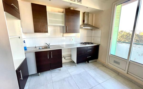 Appartement à vendre    2 pièces • 46 m2 Marseille 4