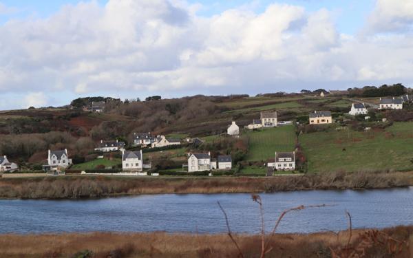 Maison à vendre    4 pièces •  Cléden-Cap-Sizun