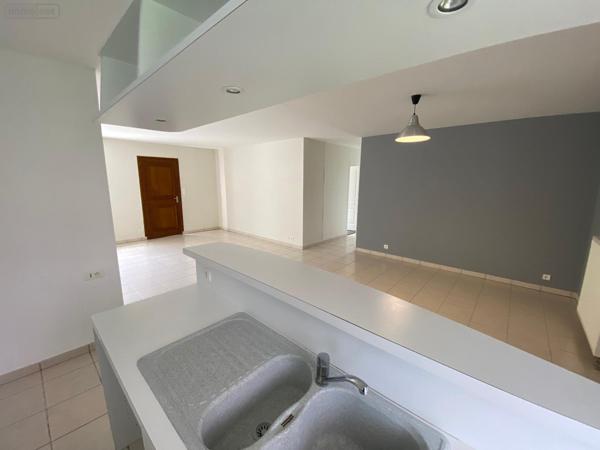 Pavillon à vendre à Champs-sur-Yonne dans l'Yonne (89290), ref : SCI-CHA