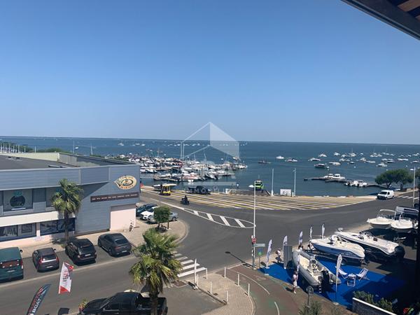 Évasion Poétique au Coeur d'Arcachon