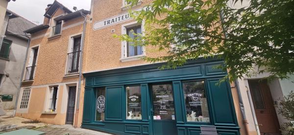 🏛️ À vendre : Murs commerciaux 📍 Hyper-centre de Bain-de-Bretagne (35)