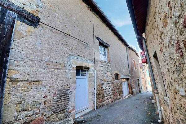 Grange à réhabiliter, fort potentiel au coeur de Capdenac-le-Haut