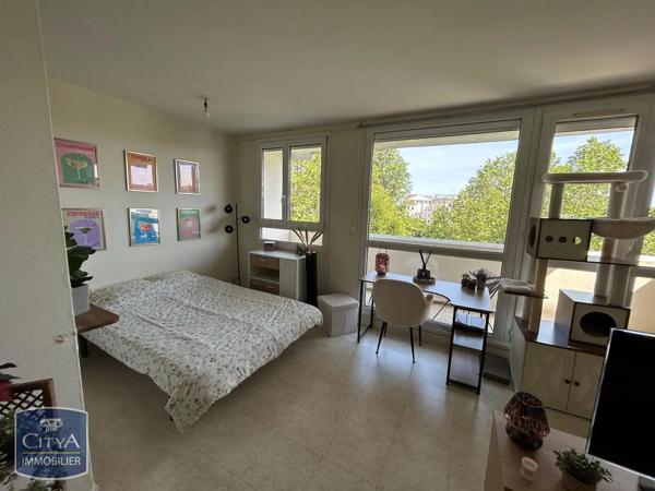 Appartement à louer 1 pièce 32.6m² Le Mans (72000)