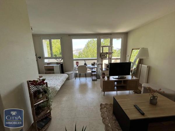 Appartement à louer 1 pièce 32.6m² Le Mans (72000)