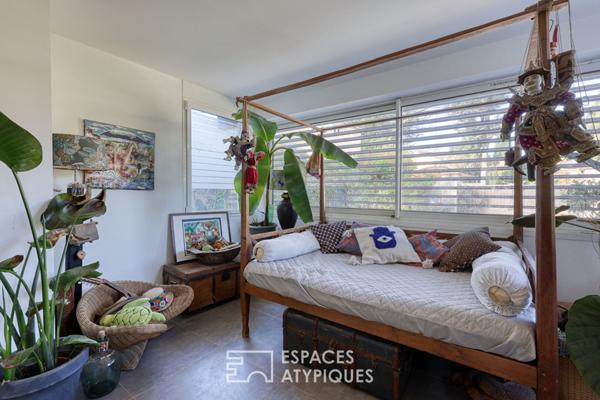 Maison contemporain de plain pied dans une bulle de verdure