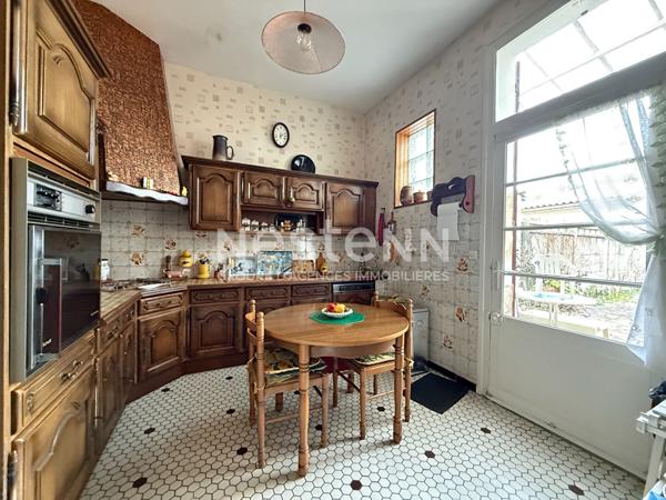 Le Bouscat Barrière du Medoc Echoppe double à rafraichir avec garage