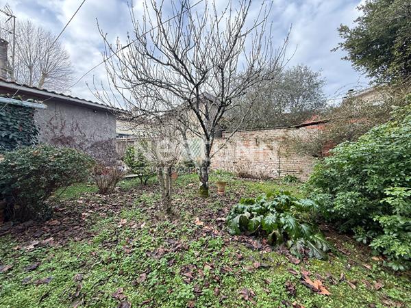 Le Bouscat Barrière du Medoc Echoppe double à rafraichir avec garage