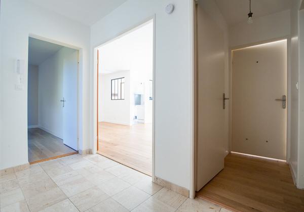 NANTES/CENTRE VILLE APPARTEMENT AVEC BALCON/PARKING/TERASSE