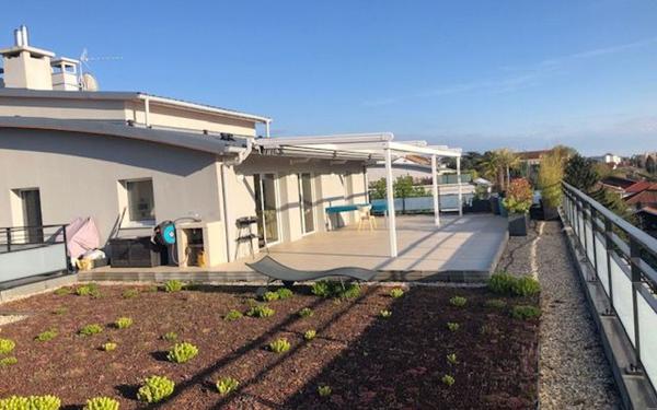 Appartement à louer    2 pièces • 75,62 m2 Bron