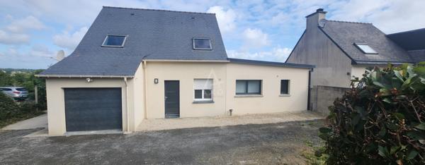 PLEDRAN – MAISON CONTEMPORAINE 4 CHAMBRES AVEC VIE DE PLAIN-PIED ET VUE DÉGAGÉE