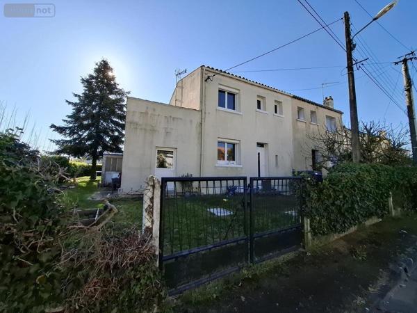 Maison à vendre à Saintes en Charente-Maritime (17100), ref : 17111-719
