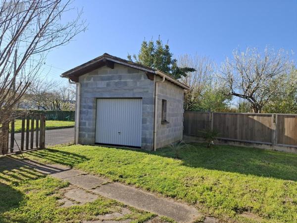 Maison à vendre à Saintes en Charente-Maritime (17100), ref : 17111-719