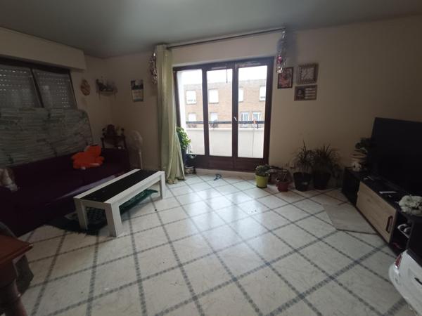 Appartement 4P au pied des Commerces et de la Gare RER A Cergy-Saint-Christophe