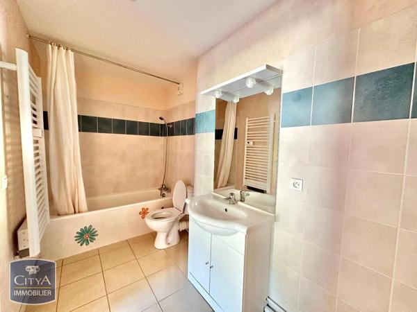 Appartement à louer 2 pièces 36.58m² Aubenas (07200)
