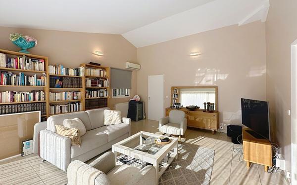 Maison à vendre    5 pièces • 129,16 m2 Cagnes-sur-Mer