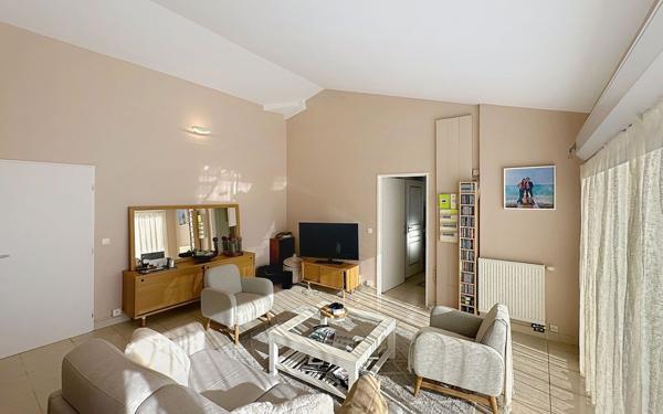 Maison à vendre    5 pièces • 129,16 m2 Cagnes-sur-Mer