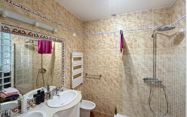 Maison à vendre    5 pièces • 129,16 m2 Cagnes-sur-Mer