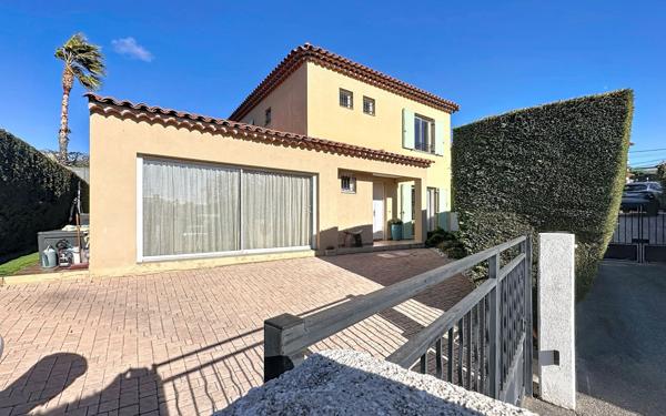 Maison à vendre    5 pièces • 129,16 m2 Cagnes-sur-Mer
