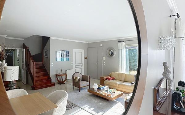 Maison à vendre    5 pièces • 129,16 m2 Cagnes-sur-Mer