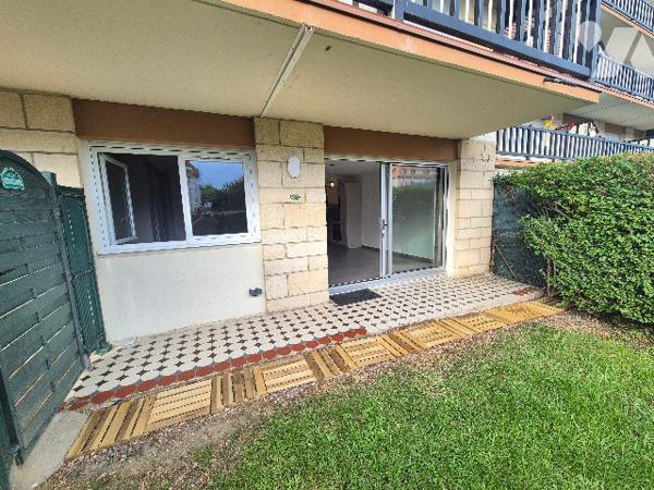 Appartement F2 de plein pied avec jardin privatif, proche mer et toutes commodités