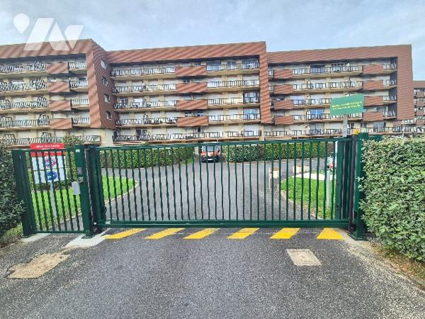Appartement F2 de plein pied avec jardin privatif, proche mer et toutes commodités