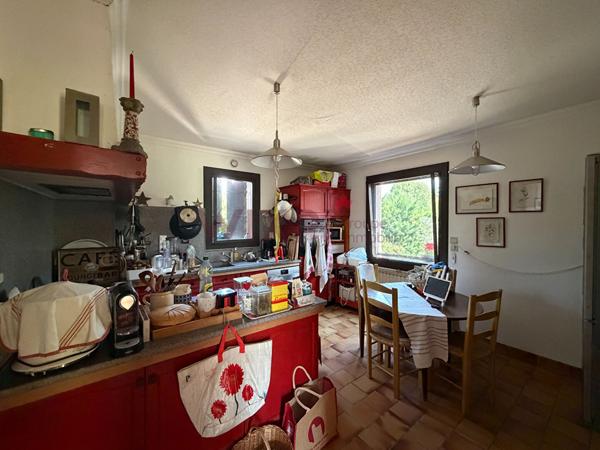 A VENDRE MAISON AVEC TERRAIN DE 5000m² (26120) , Chabeuil A VENDRE MAISON AVEC TERRAIN DE 5000m² (26120) , Chabeuil