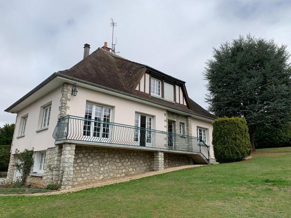 MAISON  AU CALME  AVEC BEAU POTENTIEL