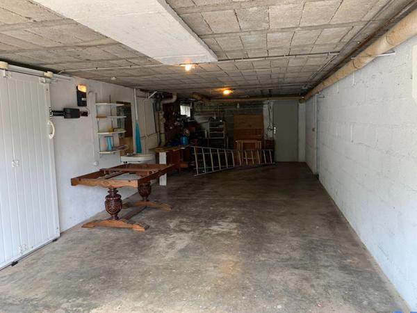 MAISON  AU CALME  AVEC BEAU POTENTIEL