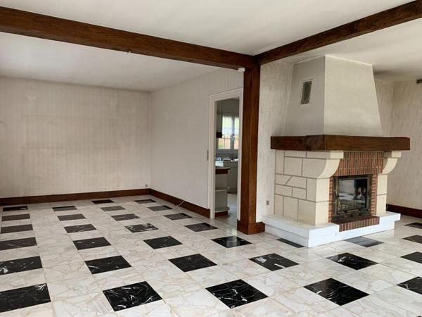 MAISON  AU CALME  AVEC BEAU POTENTIEL