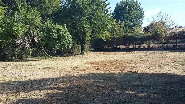 Terrain à vendre |  Roullet-Saint-Estèphe |  815 m²